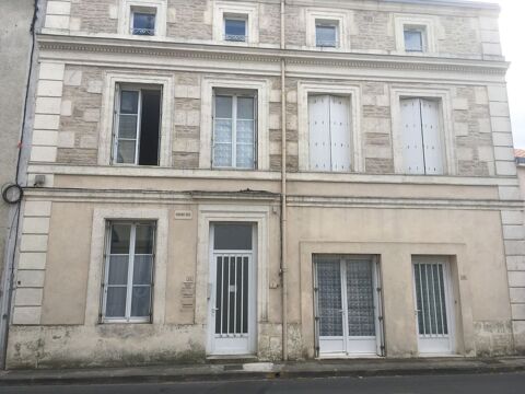   centre de Villefagnan prs des commerces orientation sud Appartement - 3 pice(s) - 55 m