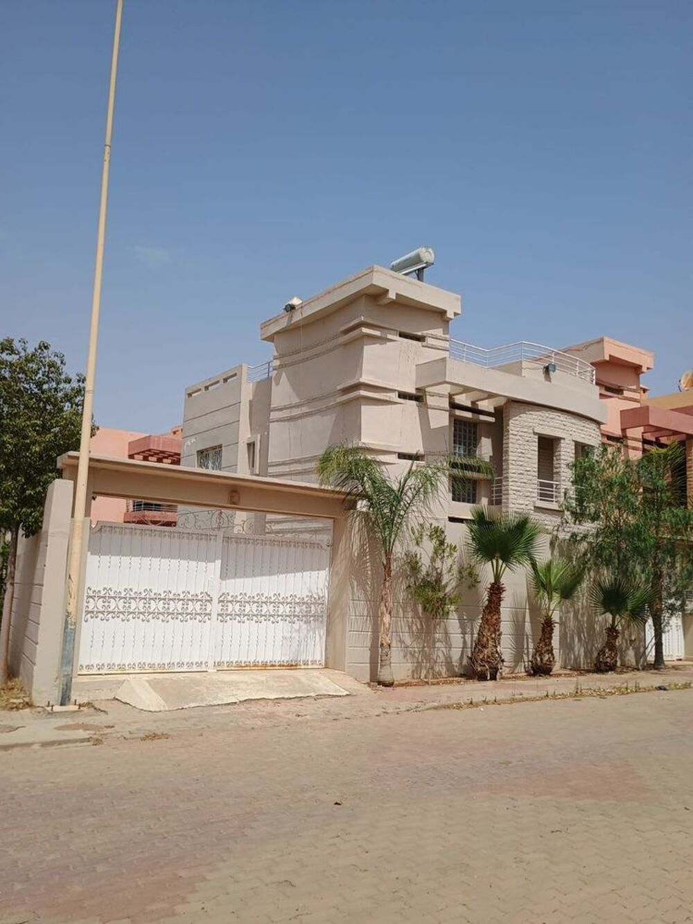 Vente Villa Villa Moderne Tamansourt Marrakech 355m2-
prix négociable Marrakech tamansourt (Maroc)