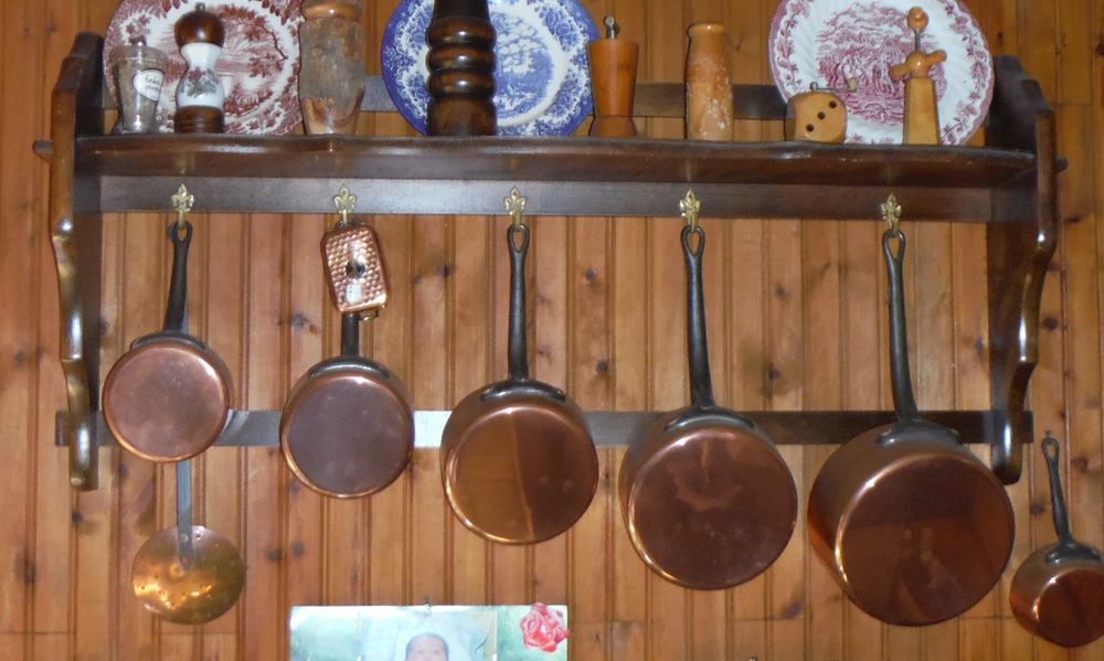  Casseroles en cuivre et support Décoration