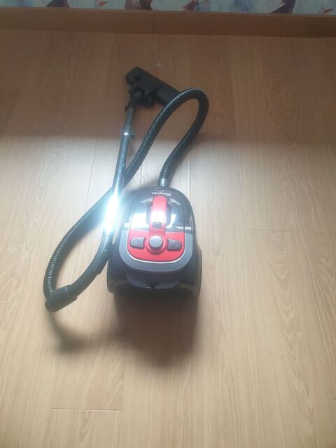 Aspirateur sans sac Cergy (95)