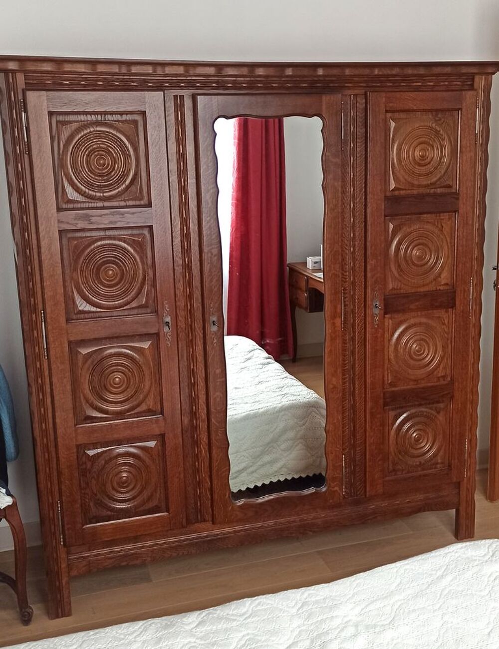 Chambre avec armoire, chevet et lit en ch&ecirc;ne massif Meubles
