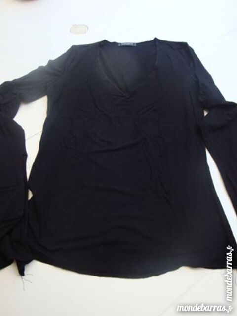 Pull noir � manches longues marque SINEQUANONE 3 Nimes (30)