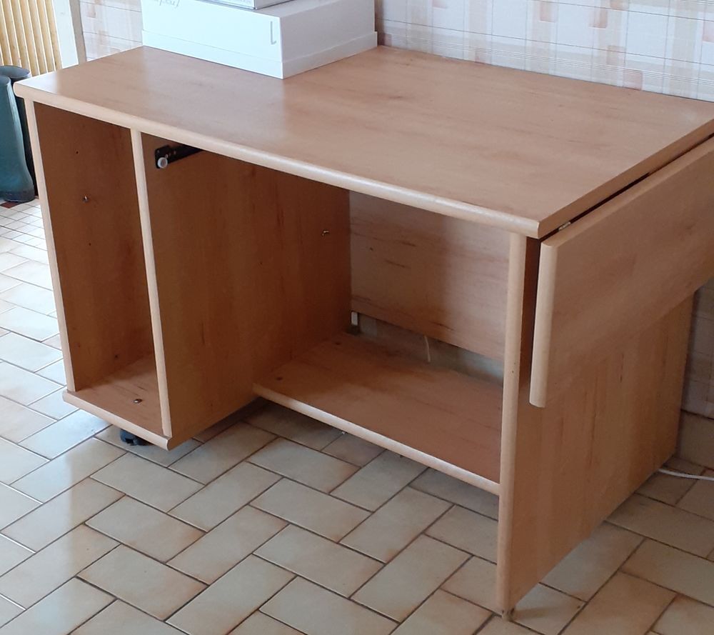TABLE /BUREAU INFORMATIQUE Meubles