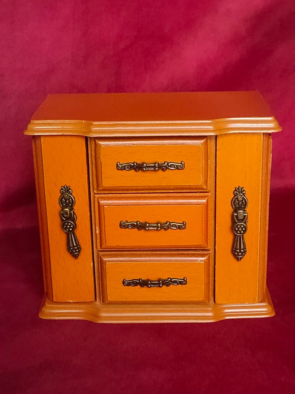 Ancienne boite &agrave; bijoux en bois (n&deg;1) Décoration