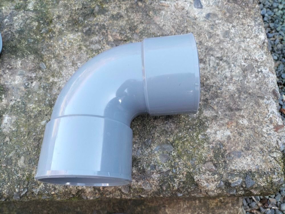 coudes pvc diam&egrave;tre 80=8 Bricolage