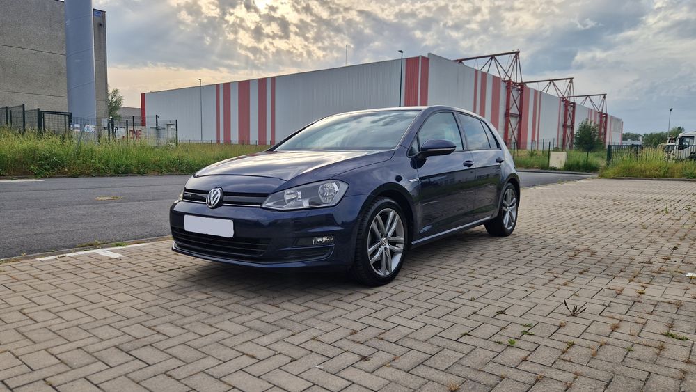 Golf 1.6 TDI 110 BlueMotion Technology FAP Confortline Business 2013 occasion 59960 Neuville-en-Ferrain