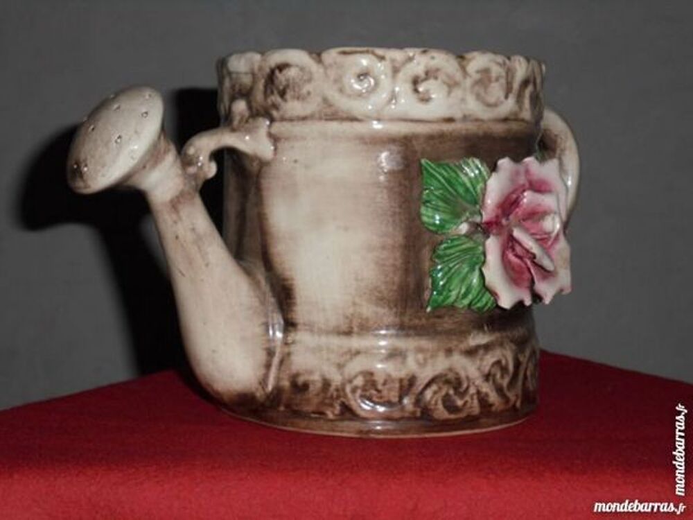arrosoir decoratif en porcelaine Décoration