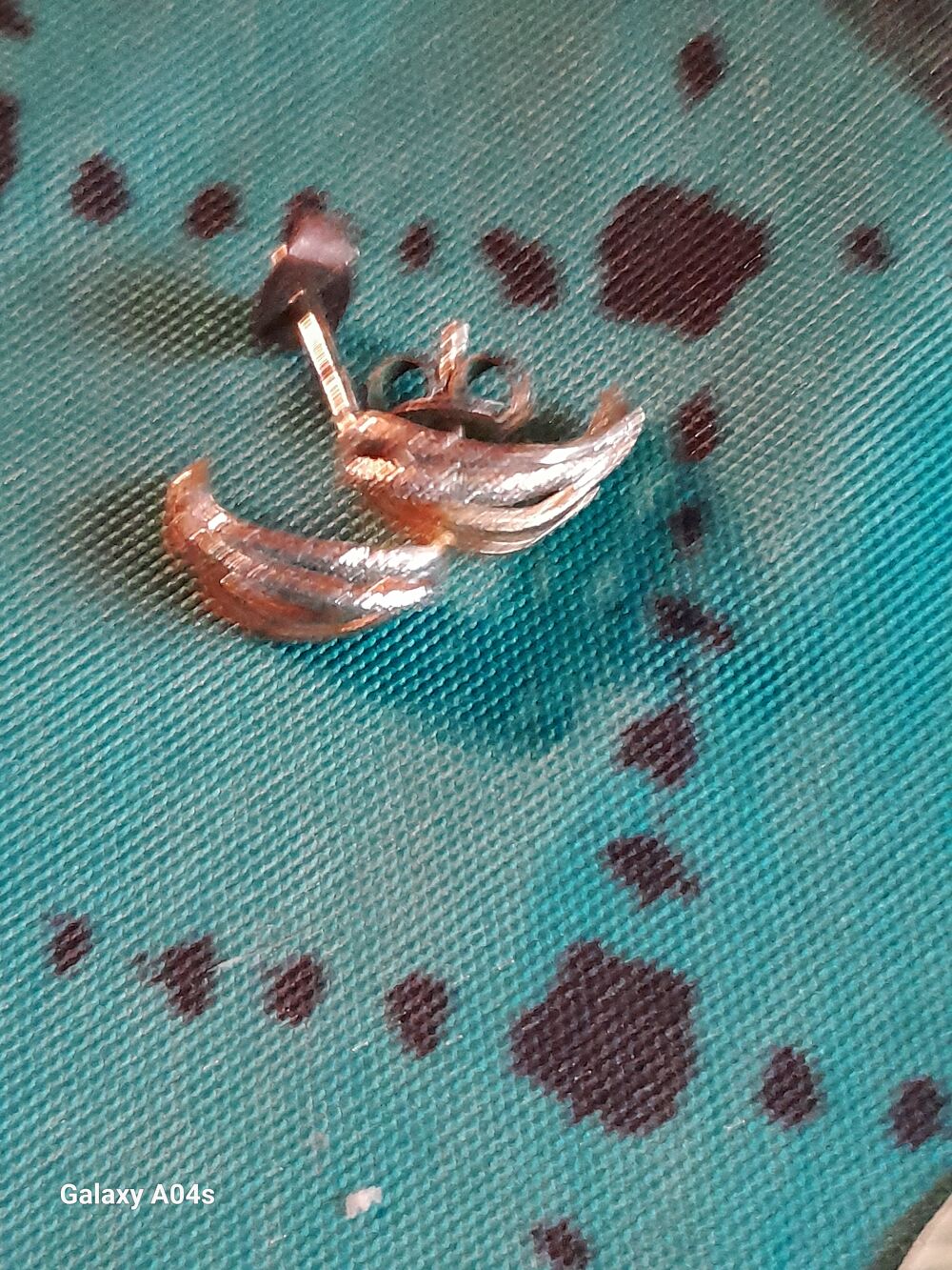 Diverses boucles d'oreilles plaqu&eacute; or argent 2 euros l'unit&eacute; Bijoux et montres