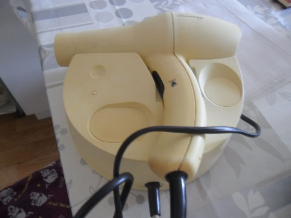 s&egrave;che cheveux Electroménager