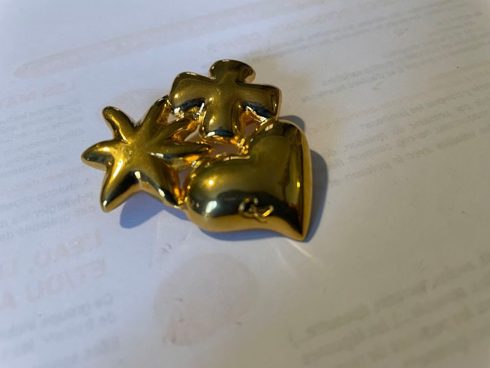 Broche dor&eacute;e PM Etoile Croix Coeur Christian LACROIX Bijoux et montres