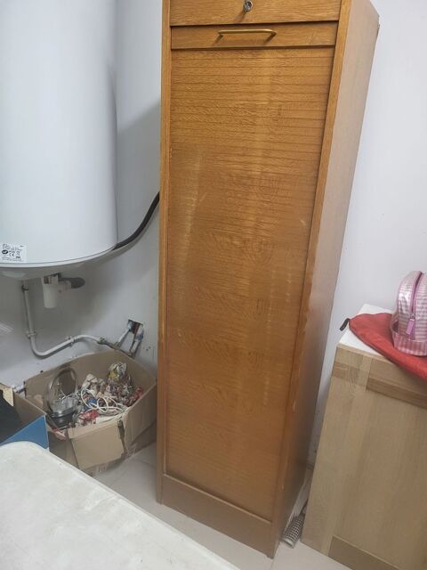 Meuble rangement papiers avec porte à glissière Saint-Maximin-la-Sainte-Baume (83)