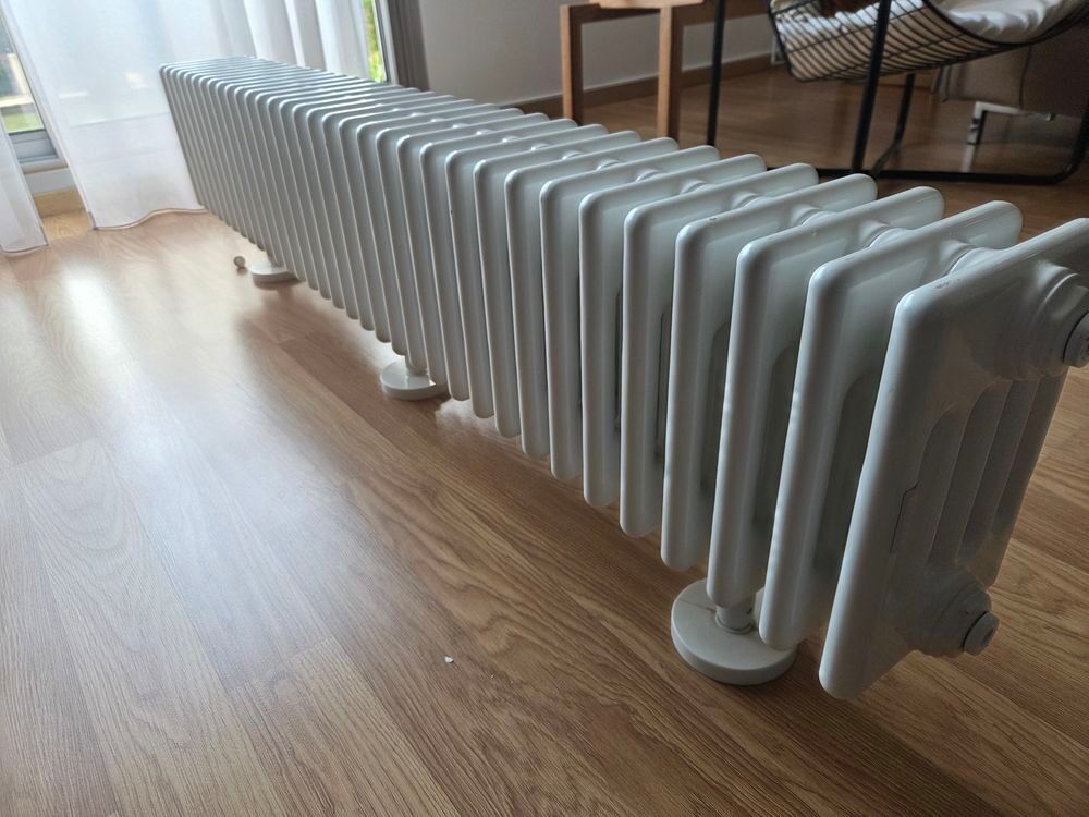 Acova chauffage central sur pieds Bricolage