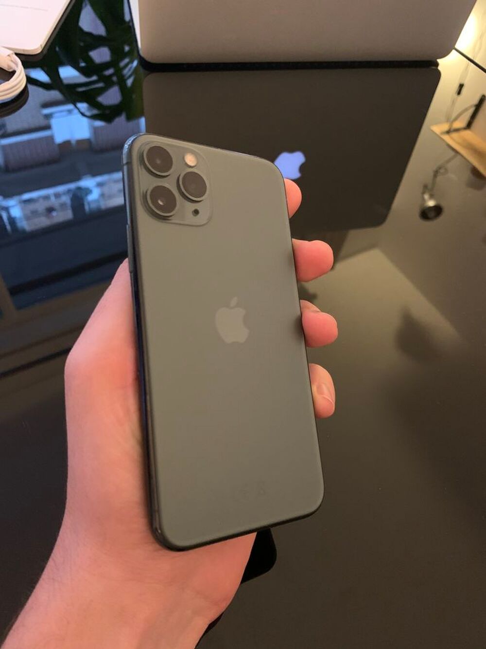 IPhone 11 Pro - 64Go - S&eacute;rie Limit&eacute;e Vert Nuit Téléphones et tablettes