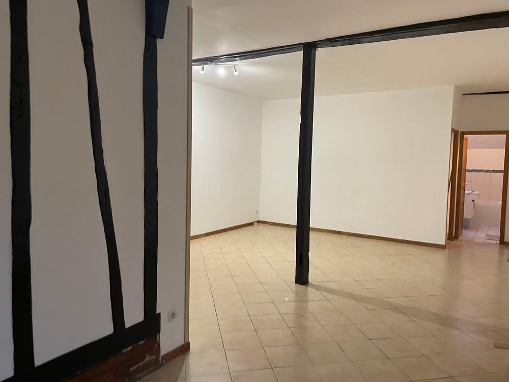 Location Maison MAISON TYPE LOFT DE PLEIN PIED EN CENTRE VILLE DE LOUVIERS. Louviers