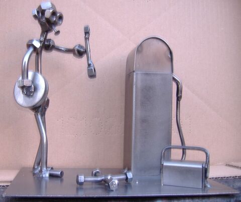 POMPISTE : Figurine de style Hinz ou kunst 40 Clermont-Ferrand (63)