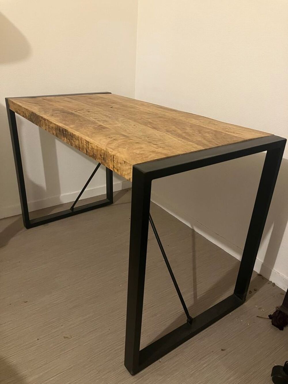Table acier et bois massif de mangue Meubles
