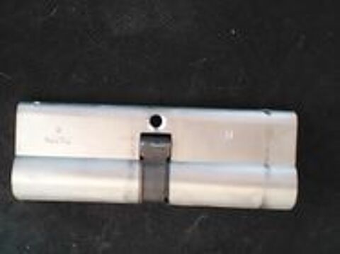 Cylindre Bricard 2A2P48 - Ext:40 + Int:40 39 Vallauris (06)