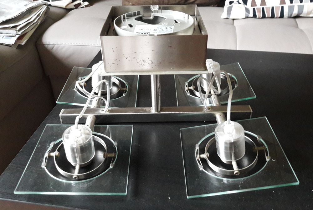  Luminaire 4 ampoules forme carr&eacute; Décoration