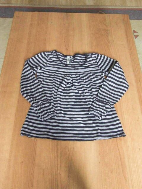 Tee-shirt manches longues, Rayé noir et gris, 10 ans, TBE 4 Bagnolet (93)