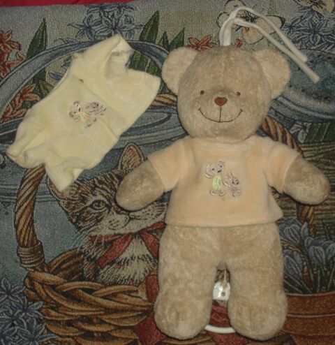 Doudou musical TEX ours. 17 Montreuil (93)