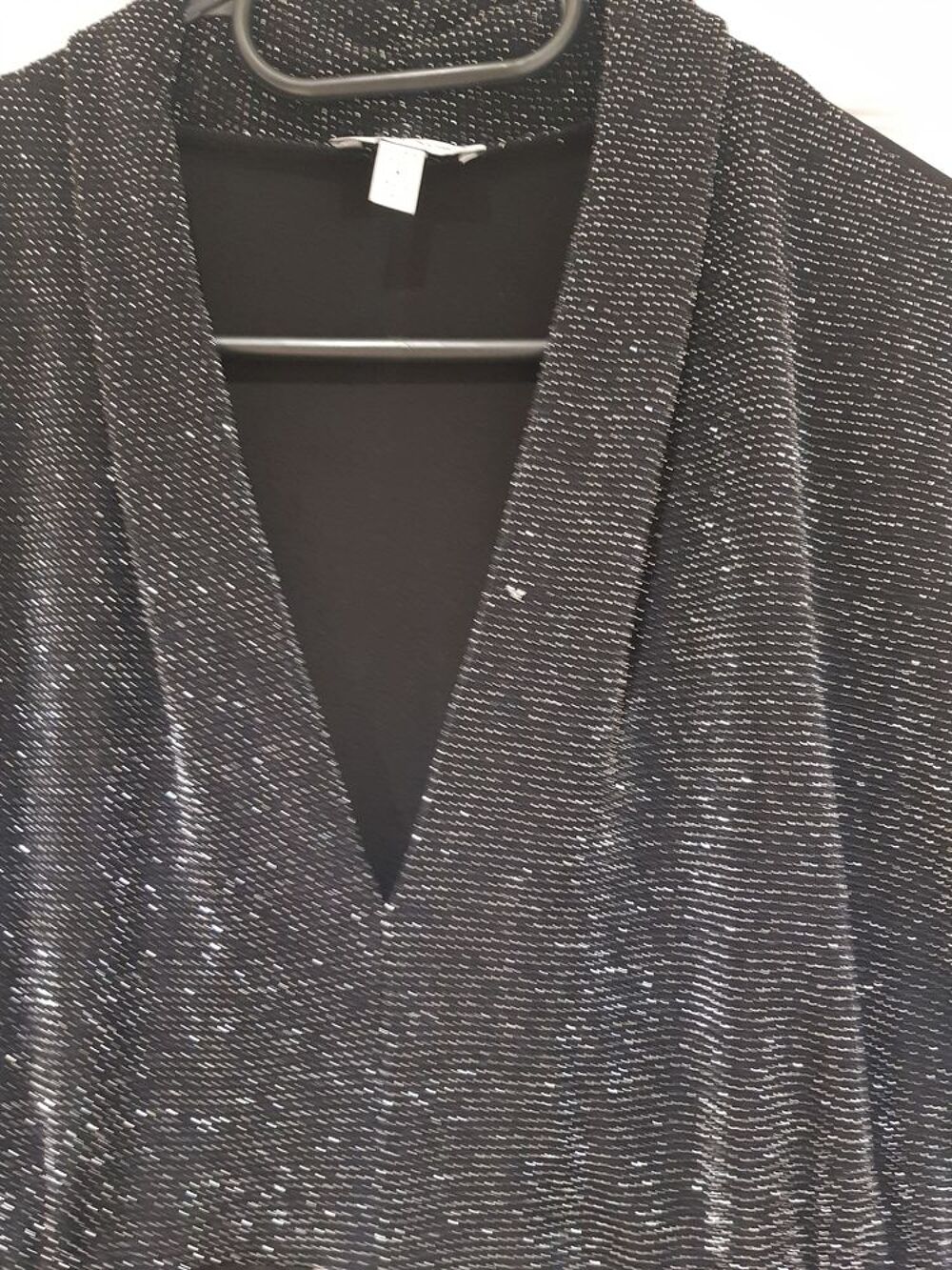 blouse tunique liquette noir brillant col v Vtements