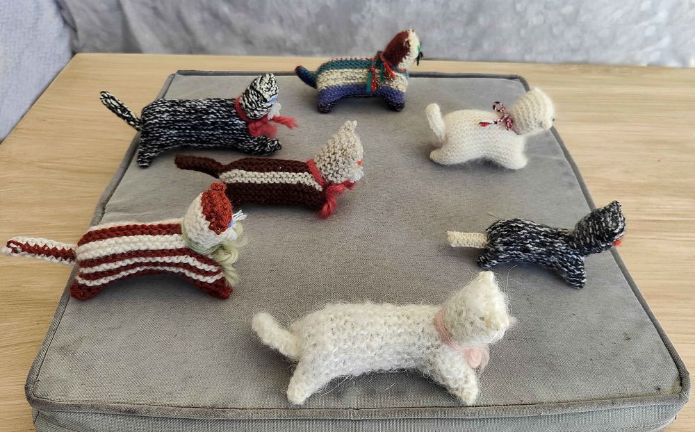 Minis Chats-Peluche en laine (Tricot) Jeux / jouets