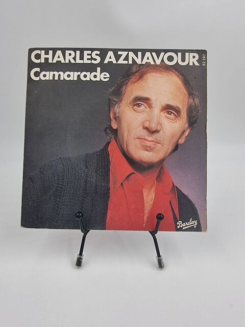 Vinyle 45 tours Charles Aznavour : Camarade avec fourreau 2 Vulbens (74)