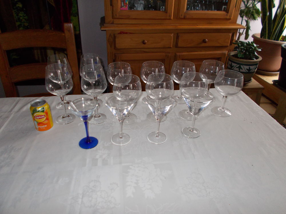 GRAND VERRE A VIN Décoration