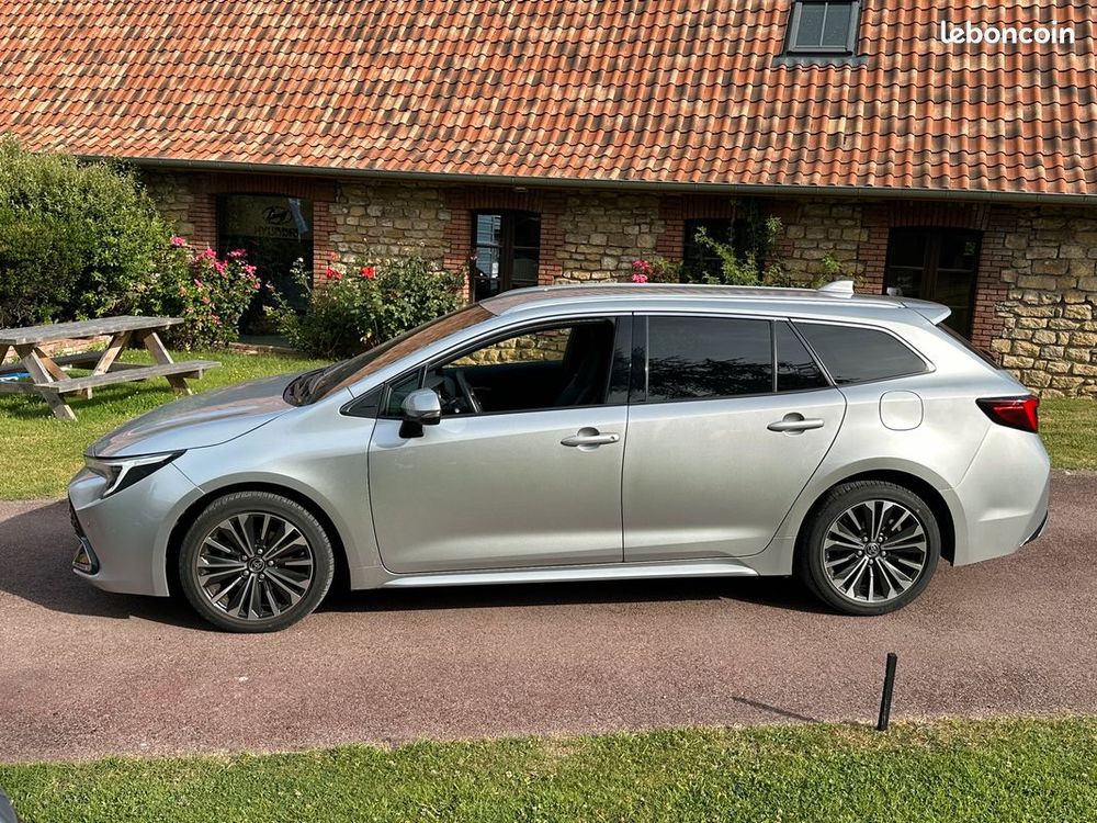 Corolla Touring Sports Hybride 140ch Design 2024 occasion 62360 Saint-L&eacute;onard