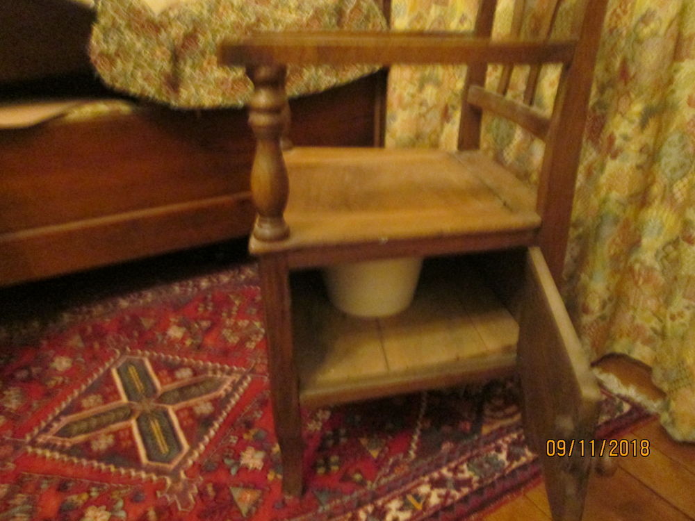 Chaise perc&eacute;e,fauteuil d'aisance et de commodit&eacute; Meubles