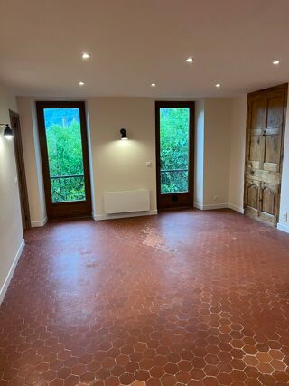  Appartement à louer 3 pièces 60 m² Puget-théniers