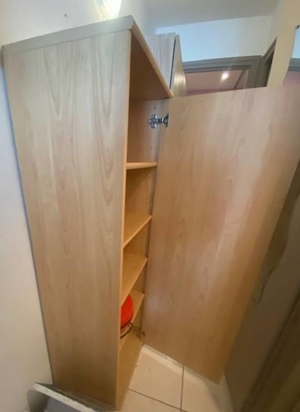 MEUBLE DE RANGEMENT TRES PRATIQUE, Meubles