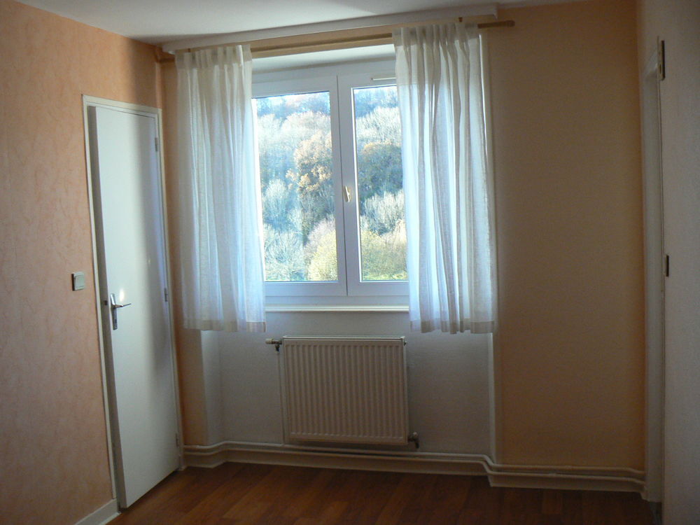 Location Appartement Appartement 2CHAMBRES meubler Finistère Châteaulin