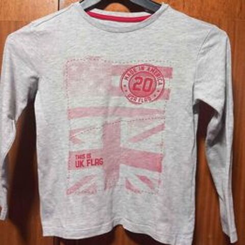 Tee shirt gris et rouge vertbaudet 8 ans 1 La Fert-sous-Jouarre (77)