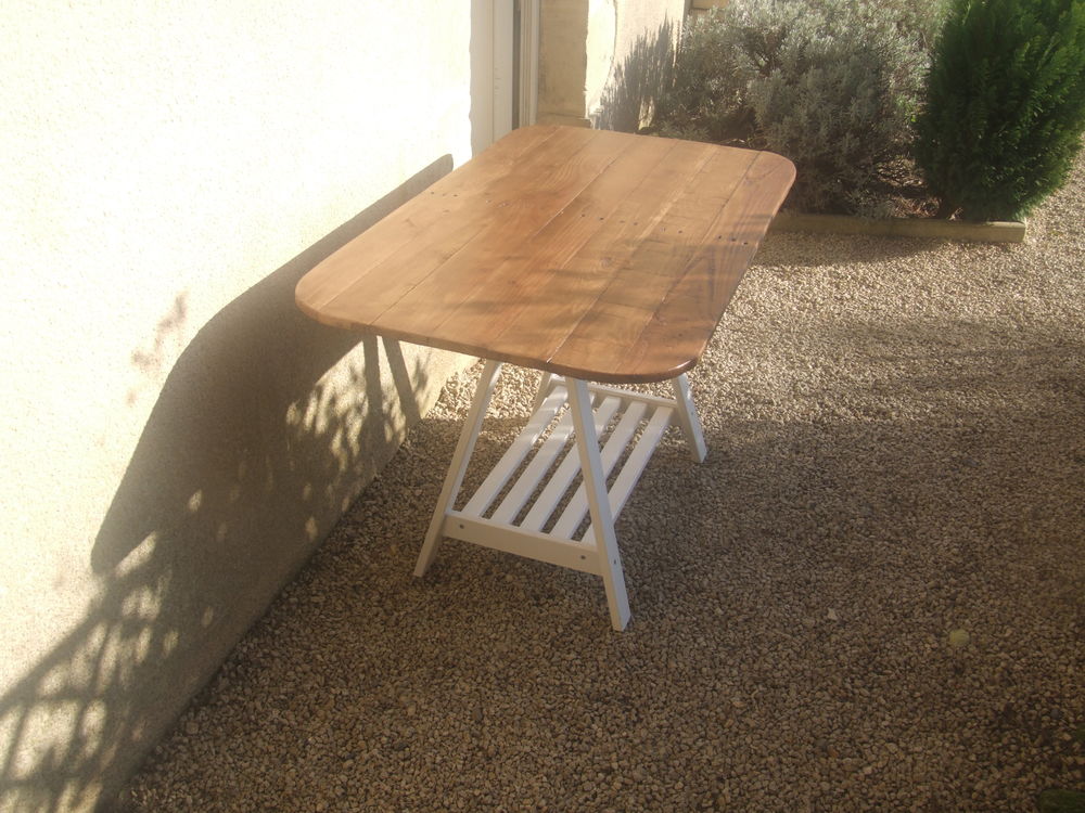 Table unique en bois Meubles