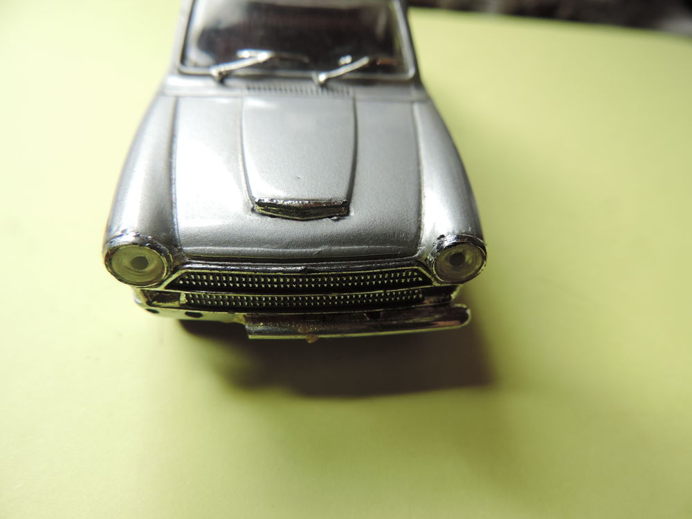 SOLIDO - FORD CORTINA MK 1 - 1963 - Echelle : 1/43 &egrave;me. 
