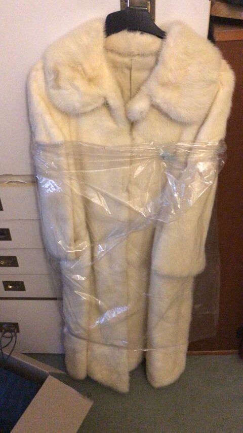 Manteau vison blanc 0 Sarcelles (95)