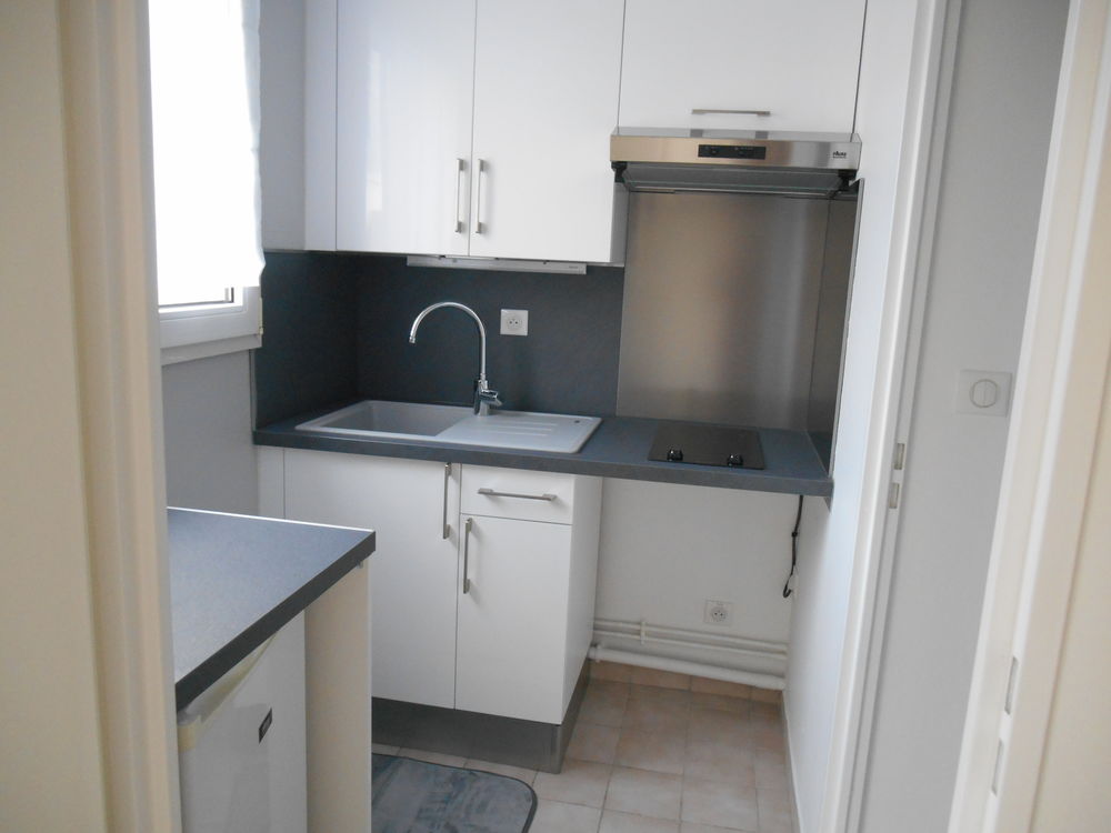 Location Appartement T1 DE 30 m2, Hyper centre de MELUN Melun