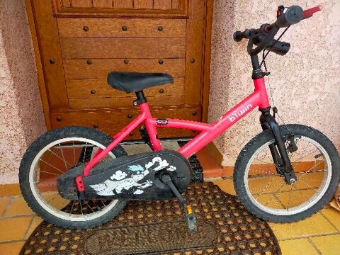 Vélo enfant rouge Btwin La Londe-les-Maures (83)