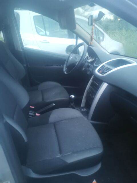 Peugeot 207 + 1.4e 75ch