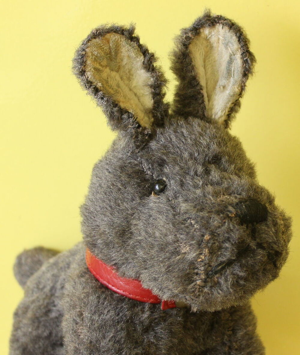 Peluche chien vintage 1940/1950
besoin d'une famille Jeux / jouets