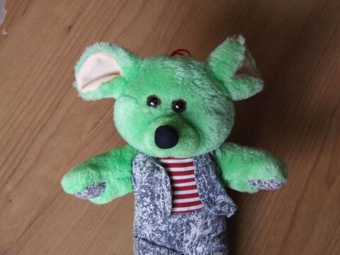 Peluche Doudou, Souris verte. Norme CE 2 Bagnolet (93)