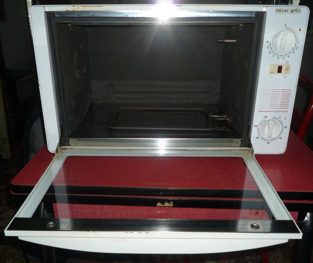 Four Roller Grill RG 300 infra rouge quartz auto-nettoyant 3 Electroménager