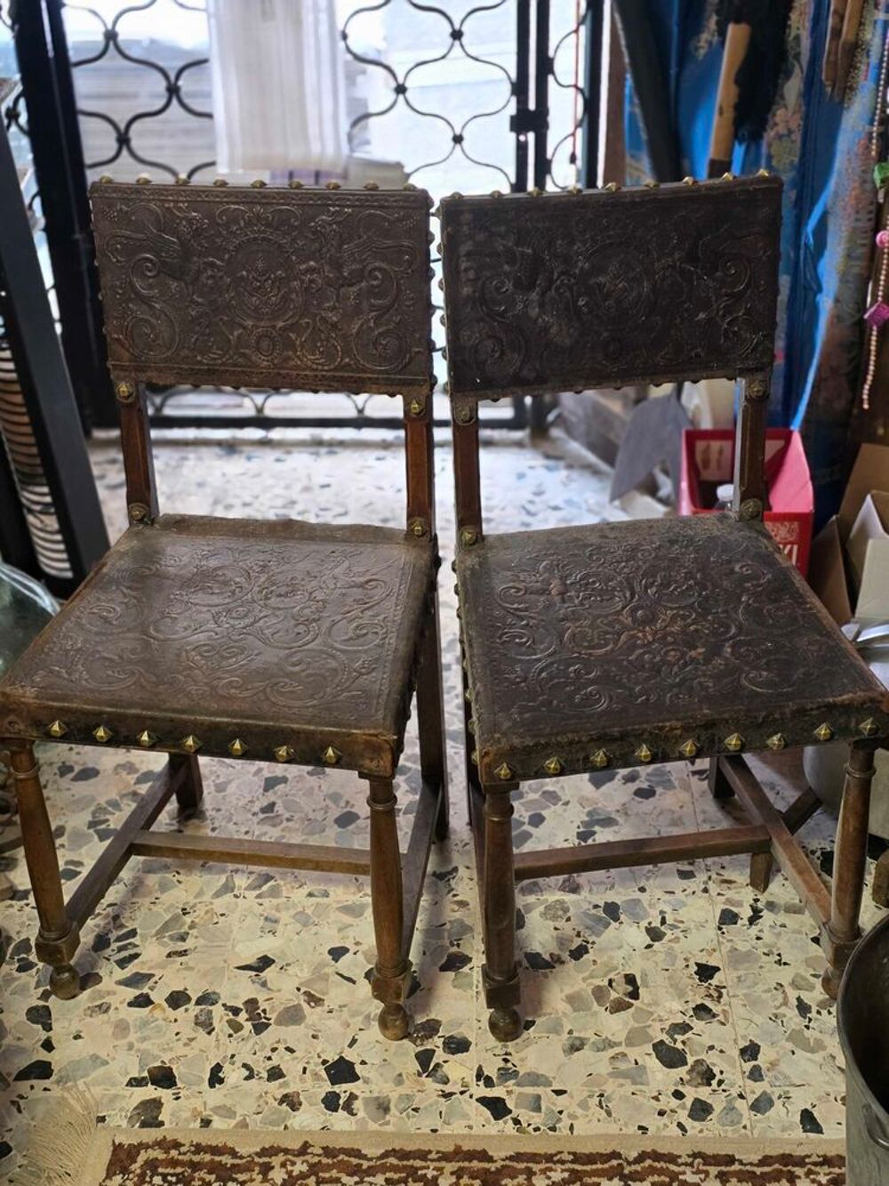 chaise+en+ch&ecirc;ne+avec+sont+cuir+origine Meubles
