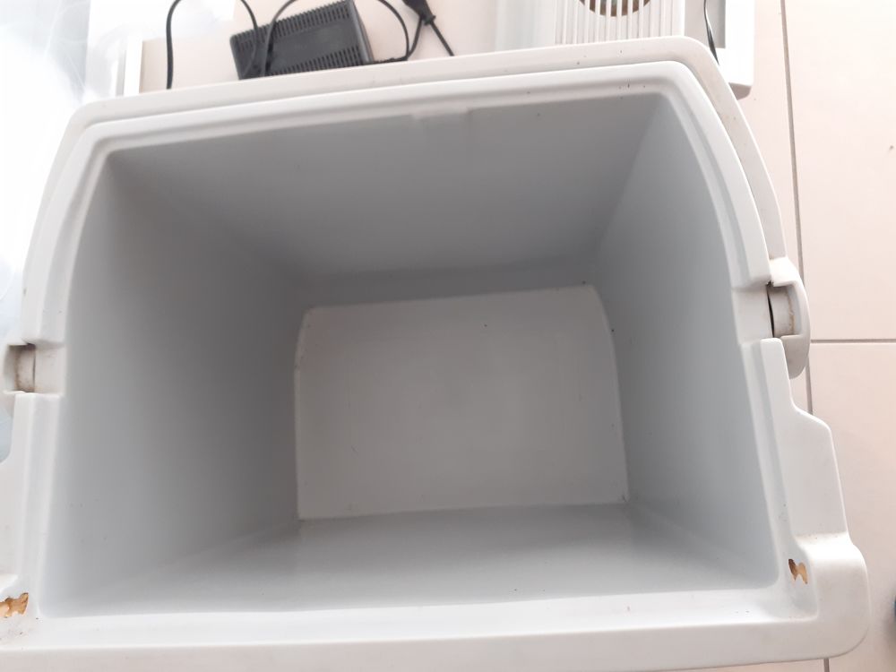 Glaci&egrave;re &eacute;lectrique 27 L , 12/220 V avec transfo Bricolage