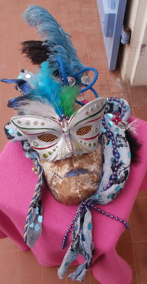 Grand masque v�nitien en pl�tre - 80 cm de hauteur 30 Montauban (82)