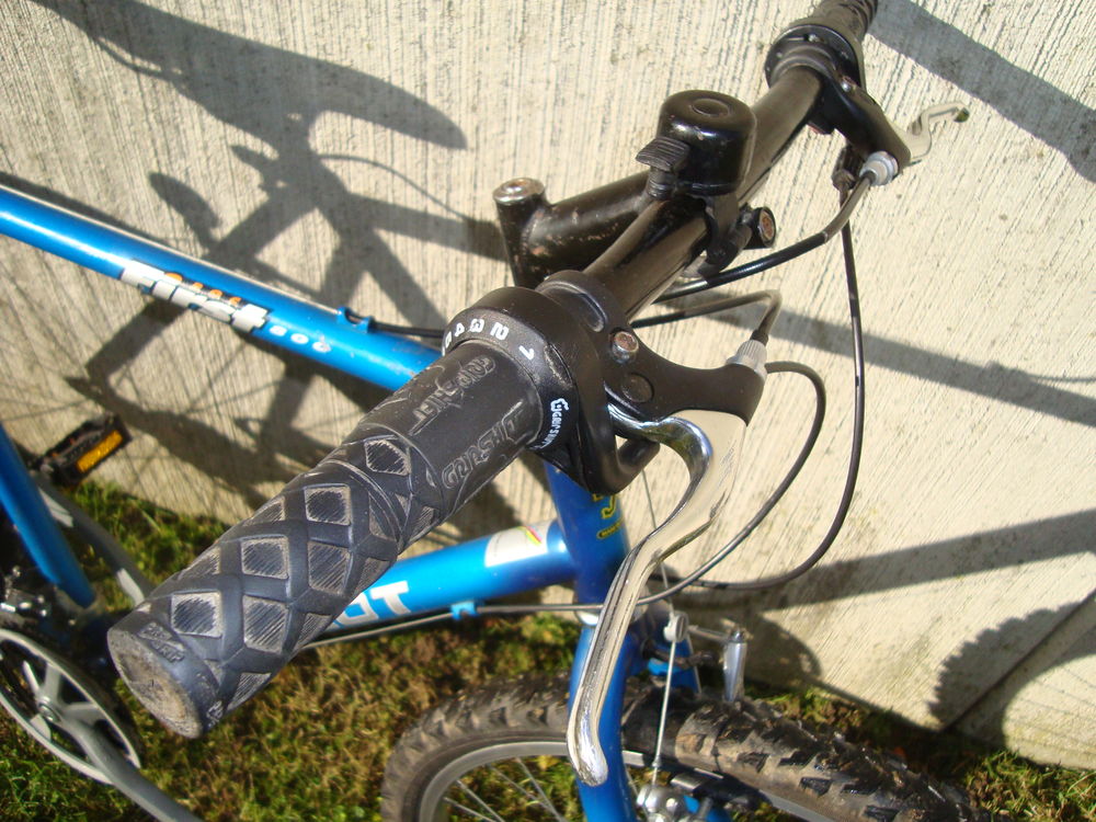 vtt 26 pouces Peugeot 21 vitesses Vélos