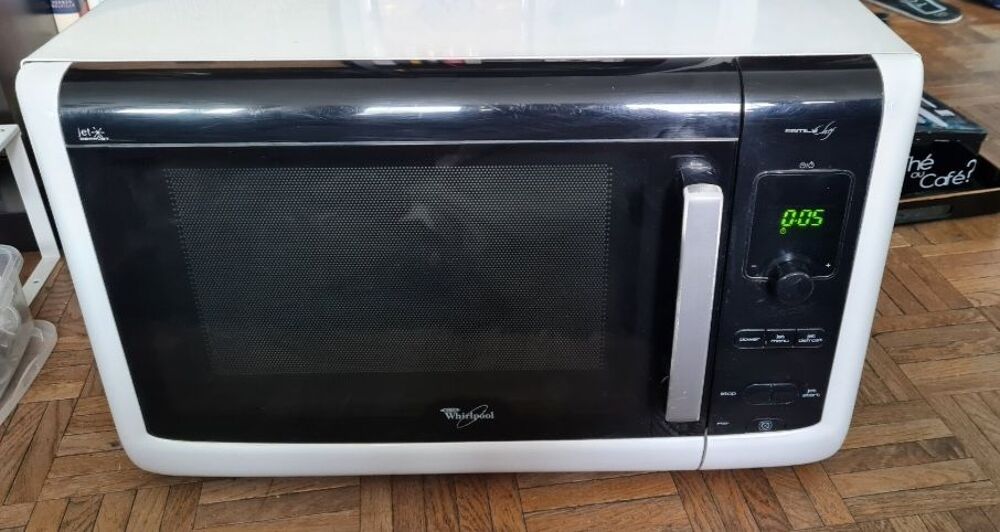 Micro onde Whirlpool FT331 bon &eacute;tat Electroménager