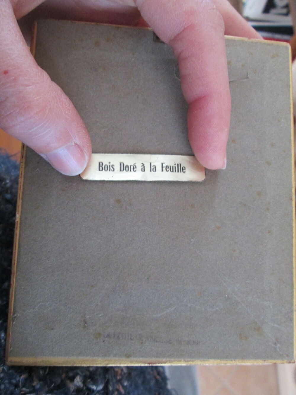 Petit tableau fillette, cadre dor&eacute; &agrave; la feuille Décoration