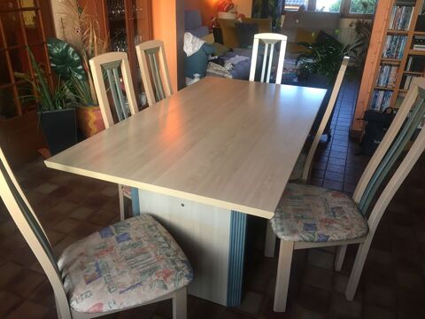 Table de salle à manger + 6 chaises 0 Yutz (57)